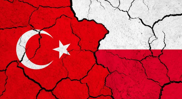 Turkiets Och Polens Flaggor Sprucken Yta Politik Relationsbegrepp — Stockfoto