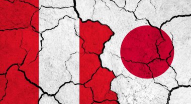 Çatlak yüzey üzerinde Peru ve Japonya bayrakları - politika, ilişki konsepti