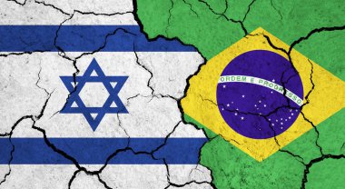 Kırık yüzey üzerinde İsrail ve Brezilya bayrakları - politika, ilişki konsepti