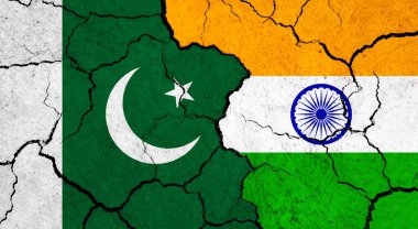 Pakistan ve Hindistan 'ın çatlak yüzey bayrakları - politika, ilişki konsepti