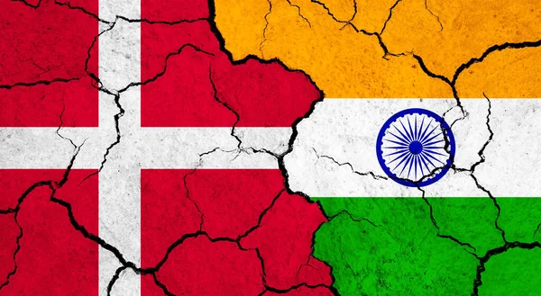 丹麦和印度关于分裂的表面政治 关系概念的旗帜 — 图库照片