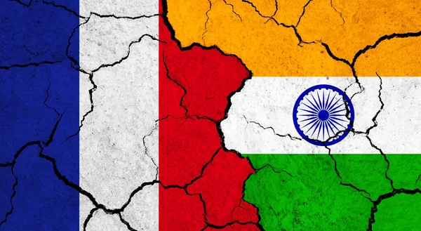 Flaggor Frankrike Och Indien Sprucken Yta Politik Relation Koncept — Stockfoto