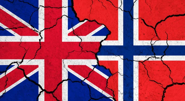 Flags United Kingdom Norway Cracked Surface Politics Relationship Concept — Stock Photo, Image