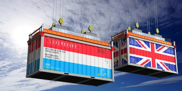 Lüksemburg ve Birleşik Krallık bayraklı nakliye konteynerleri - 3D illüstrasyon