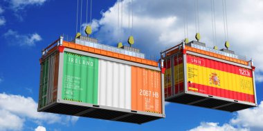 İrlanda ve İspanya bayraklı nakliye konteynerleri - 3D illüstrasyon