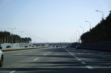 Varşova, Polonya - 10 Mart 2024 - Sürücü açısından S2 otoyolu