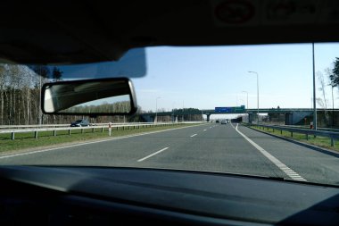 Majdan, Polonya - 10 Mart 2024 - Sürücü açısından A2 karayolu