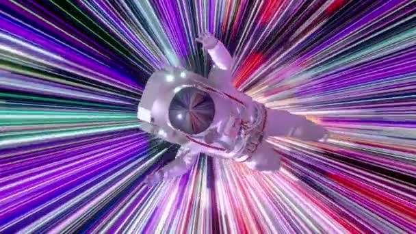 ハイパースペーストンネル内を回転する宇宙服を着ている宇宙飛行士 4Kアニメーション 3840X2160Px — ストック動画