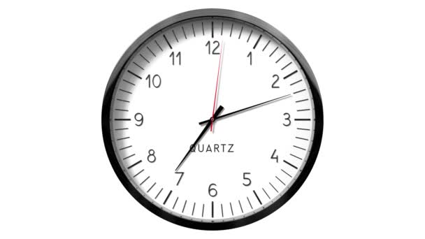 Beyaz Zemin Üzerinde Klasik Duvar Saati Ile Arası Saat 3840 — Stok video