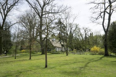 Zelazowa Wola, Polonya - 7 Nisan 2024 - Frederick Chopin 'in doğduğu köşk ve park