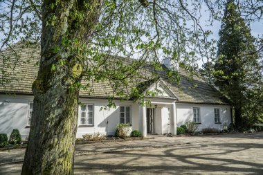 Zelazowa Wola, Polonya - 7 Nisan 2024 - Frederic Chopin 'in doğduğu köşk