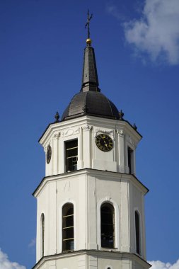 Vilnius, Litvanya - 3 Eylül 2023 Vilnius Katedrali çan kulesi