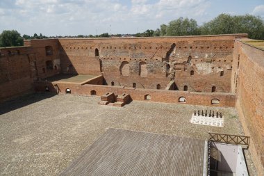 Ciechanow, Polonya - 8 Haziran 2024 Masovia Dük Kalesi 'ndeki avlu ve bodrumlar