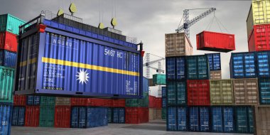 Nakliye terminalindeki vinçle kaldırılan Nauru bayrağı taşıyan kargo konteynırı - 3 boyutlu illüstrasyon