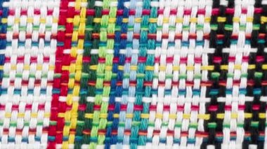 Hamak ören kadın elleri, mavi renk, el yapımı pamuk kumaş..