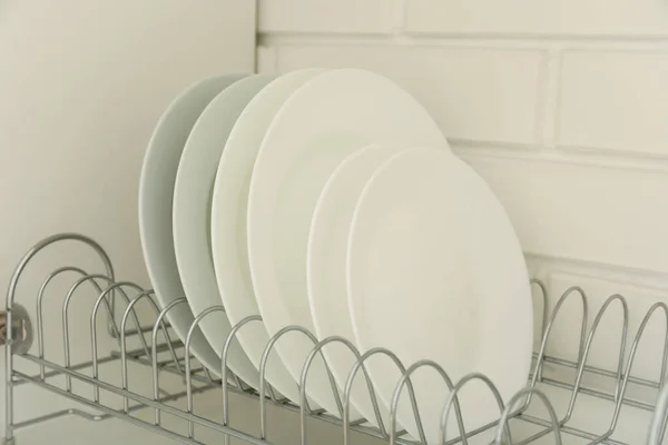 Dish drying rack with different clean plates