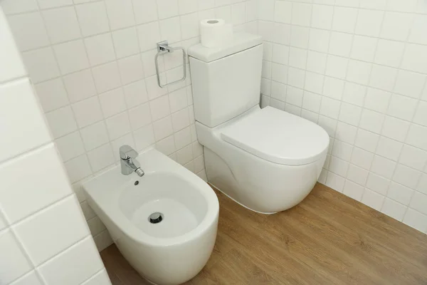 Концепция Интерьера Простой Современный Туалет — стоковое фото