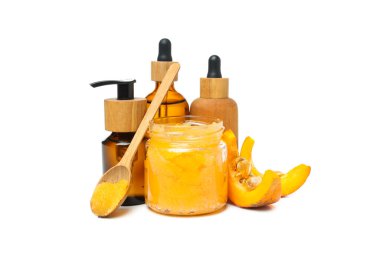 Farklı kozmetik ürünleri kavramı, Balkabağı kozmetiği, beyaz arka planda izole edilmiş.