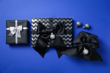 Güzel Noel hediyesi kavramı, hediye kutuları