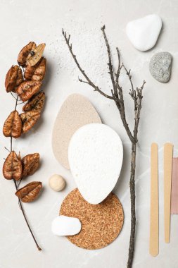 Yaratıcı ahşap kompozisyonun düz yatağı, üst görünüm