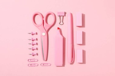 Farklı kırtasiye aksesuarları kavramı, üst görünüm