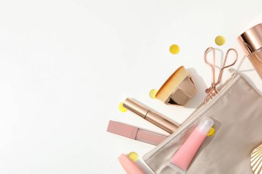 Kadın aksesuar kavramı, farklı kozmetik ürünleri, metin için alan