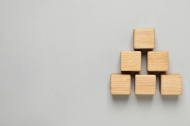 Farklı kavramlar için boş tahta küpler, metin için boşluk