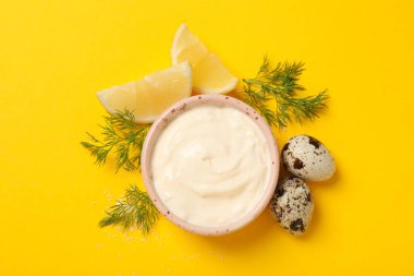 Sos kavramı, mayonez sosu, üst manzara.