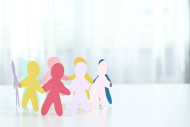 Çeşitlilik, Eklenti ve Eşitlik kavramı, metin için boşluk