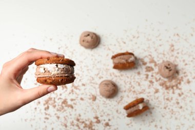 Tatlı yemek kavramı, dondurmalı lezzetli kurabiyeler.