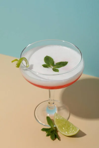 Concept Delicious Cocktail Tasty Cosmopolitan Cocktail — Stock Photo, Image