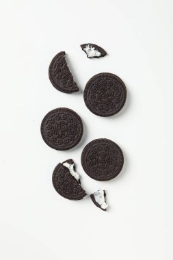 16.02.2022 - Odessa, Ukrayna: Oreo ile lezzetli kurabiye kavramı