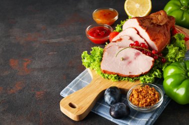 Lezzetli yemek kavramı, jambon, yazı için yer.