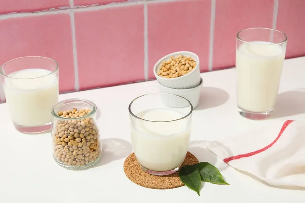 豆乳と大豆 健康食品のコンセプトのための組成物 — ストック写真