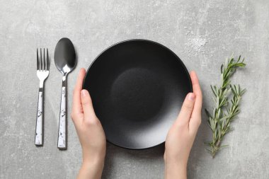 Boş tabak, minimal ve minimalizm konsepti için kompozisyon