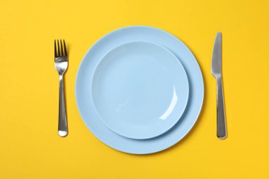 Boş tabak, minimal ve minimalizm konsepti için kompozisyon