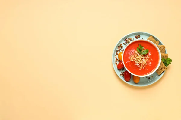 トマトから作られた料理 おいしいトマトスープ — ストック写真
