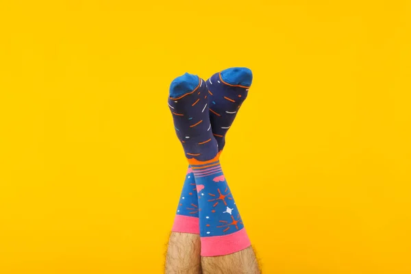 Concept Van Kleding Voor Benen Sokken Sokken Mannelijke Benen — Stockfoto