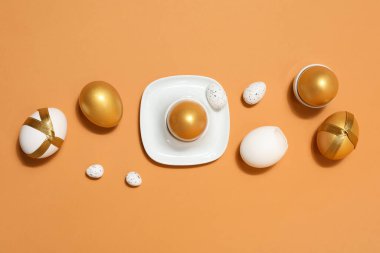 Zenginlik kavramı, altın yumurtalar, üst manzara.