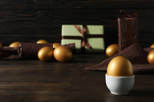 豊かさと繁栄 黄金の卵の概念 — ストック写真