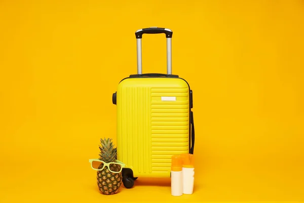 Bőrönd Poggyász Poggyász Nyári Utazáshoz Nyaraláshoz — Stock Fotó