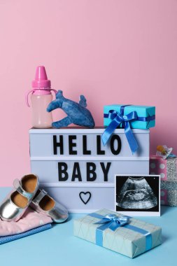 Bebeklik konsepti için kompozisyon, annelik için hazırlık