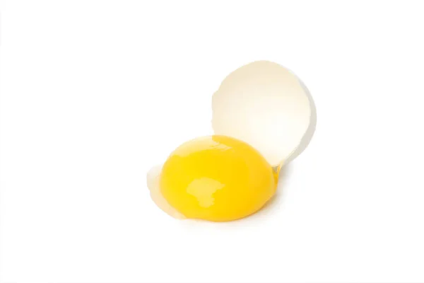 Sarısı Yumurta Kabuğu Beyaz Arka Planda Izole Edilmiş — Stok fotoğraf