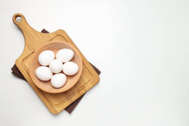 Pişirmek için gereksinim - yumurta, metin için boşluk