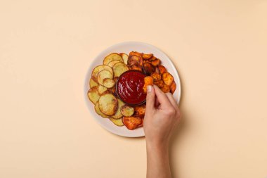 Lezzetli yemek kavramı - tatlı patates kızartması