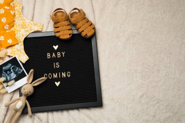 Bebek konseptini beklemek için kompozisyon, metin için boşluk