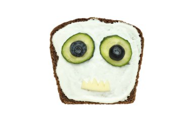 Çocuklar için yemek, okulda yemek - tost, beyaz arka planda izole edilmiş