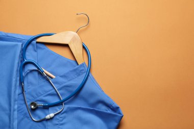 Tıp üniforması - Sağlık hizmetleri, Tıp Çalışanları Günü, metin için yer