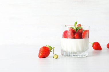 Lezzetli tatlı - Panna Cotta, metin için yer
