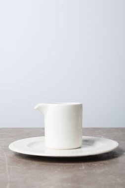 Tabak desenli gri tablo üzerinde en düşük bileşim